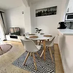 Diyi House *